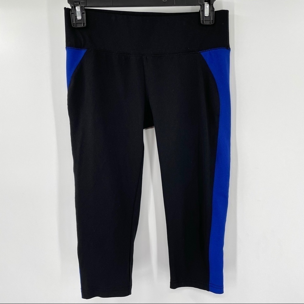 Aerie Black & Blue Active Capris